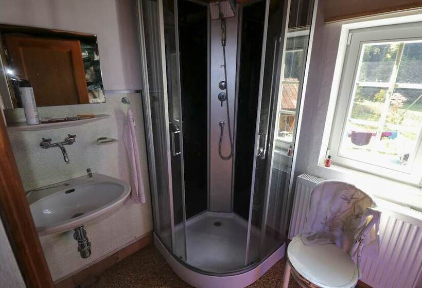 غرفة قياسية مطلة على الجبل, Riversong Centre Thermal