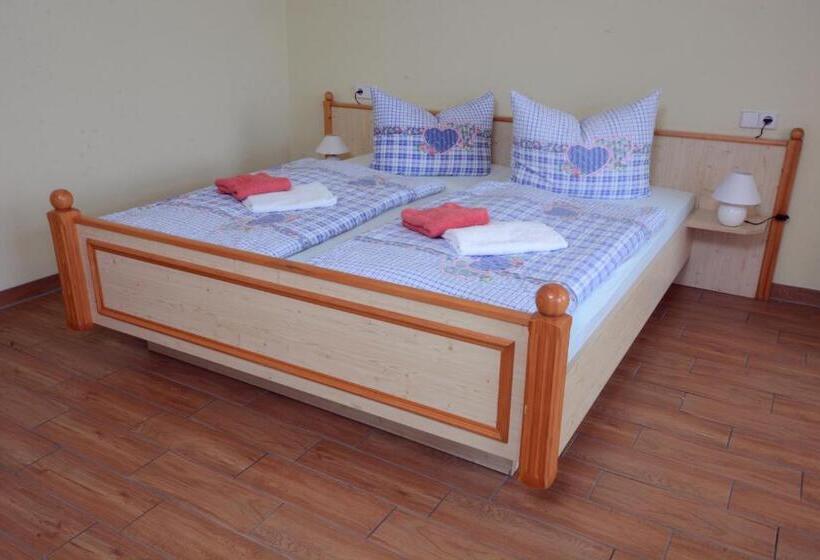 Семейный Номер, Gästehaus Sachsenstübel