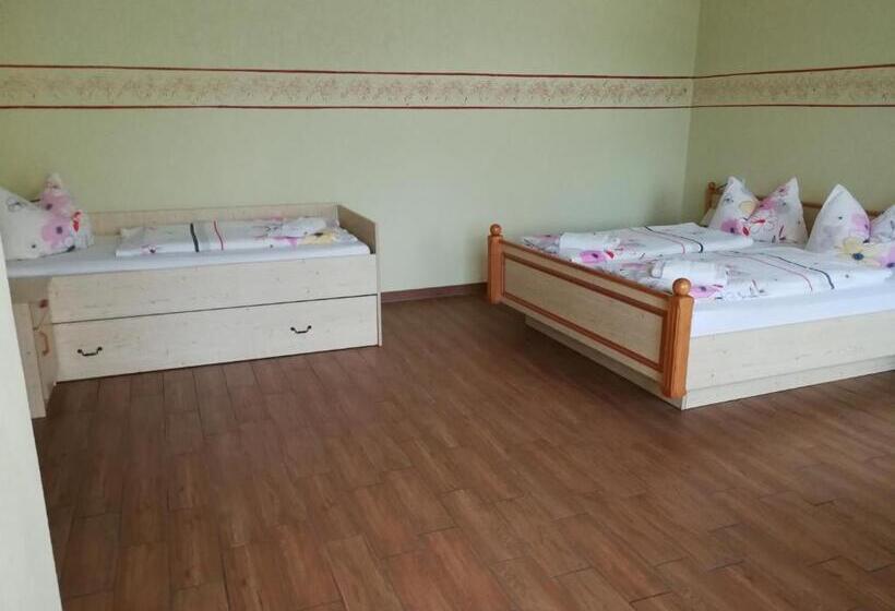 Семейный Номер, Gästehaus Sachsenstübel