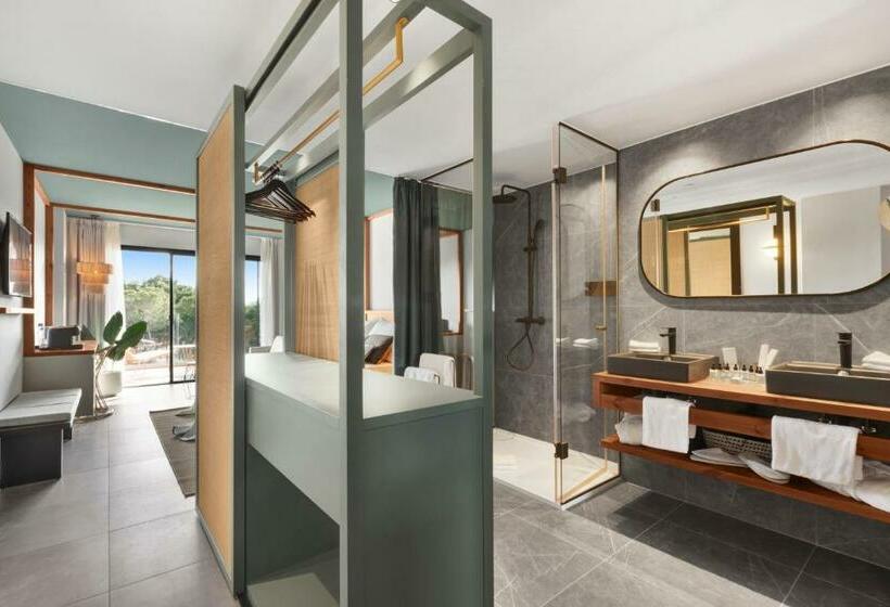 سوییت جونیور با چشمانداز استخر, Aubamar Suites & Spa