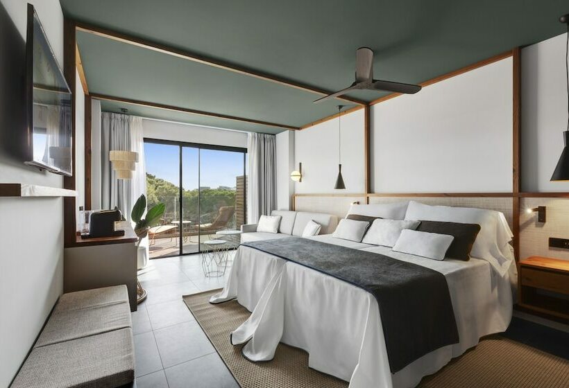 سوییت جونیور با چشمانداز استخر, Aubamar Suites & Spa