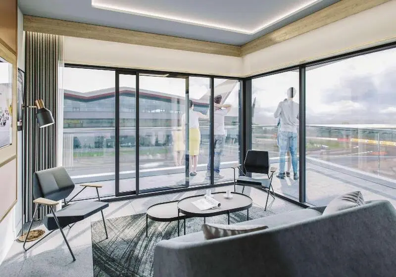 景色の見えるスイートルーム, Hilton Garden Inn Silverstone