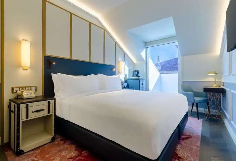 キングサイズベッドのスタンダードルーム, Hilton Garden Inn Silverstone