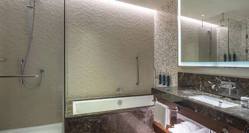 חדר סטנדרט עם מיטת קינג, Hilton Garden Inn Silverstone