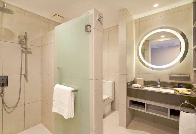 キングサイズベッドのスタンダードルーム, Hilton Garden Inn Silverstone