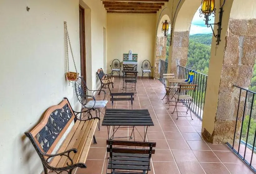 スタンダードトリプルルームの外観-バスルーム, Casa Rural Sant Petrus De Madrona