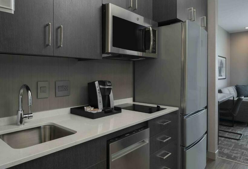스탠다드 스튜디오, Staybridge Suites   Boston Logan Airport   Revere, An Ihg