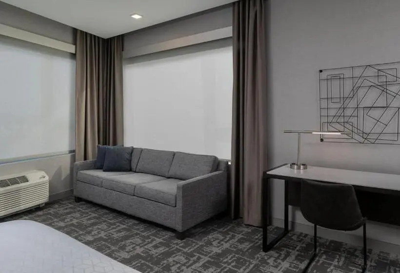 Standard-studio King-vuode, Staybridge Suites   Boston Logan Airport   Revere, An Ihg