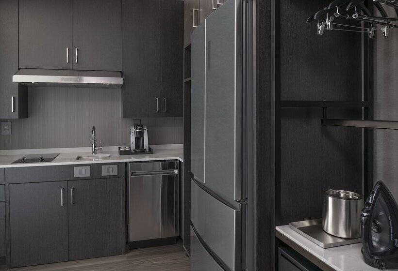 إستوديو قياسى سرير مزدوج, Staybridge Suites   Boston Logan Airport   Revere, An Ihg