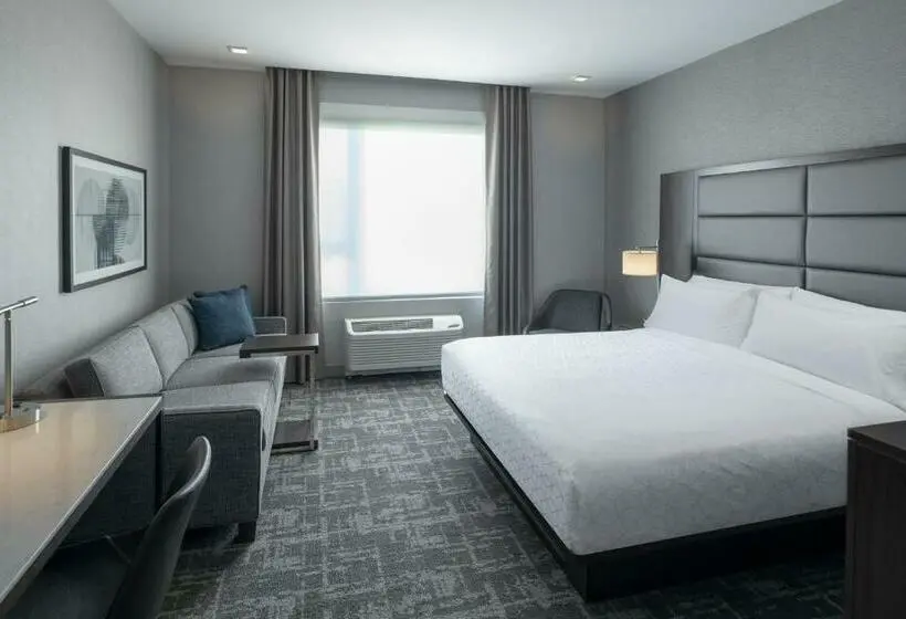 Deluxe Suite King Bed, Staybridge Suites   Boston Logan Airport   Revere, An Ihg