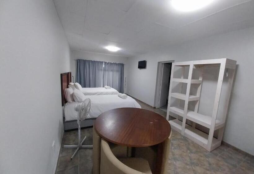 اتاق خانوادگی, Ngandu At Sea