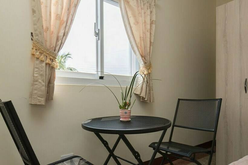 اتاق پریمیوم چهارنفره, Blackfoot Homestay