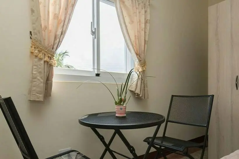 اتاق پریمیوم چهارنفره, Blackfoot Homestay