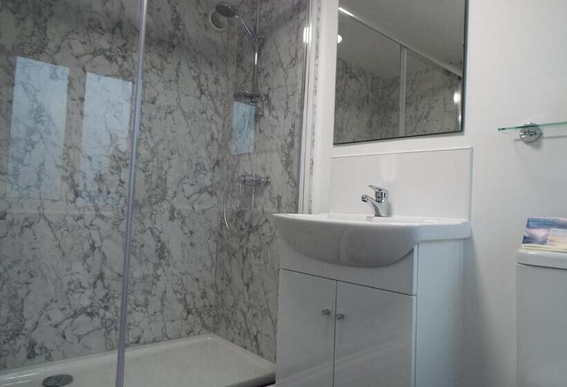 패밀리 룸, Corner House Guest House