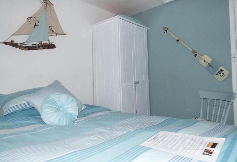 패밀리 스위트, Corner House Guest House