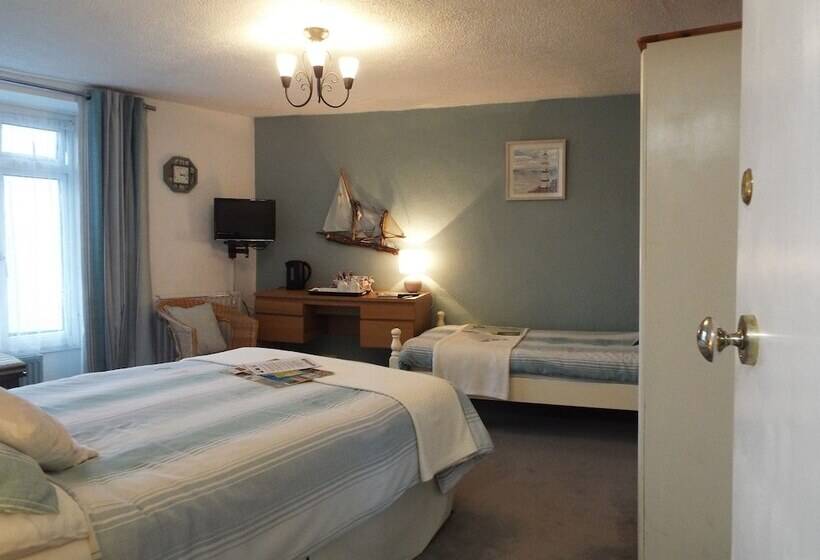 패밀리 룸, Corner House Guest House