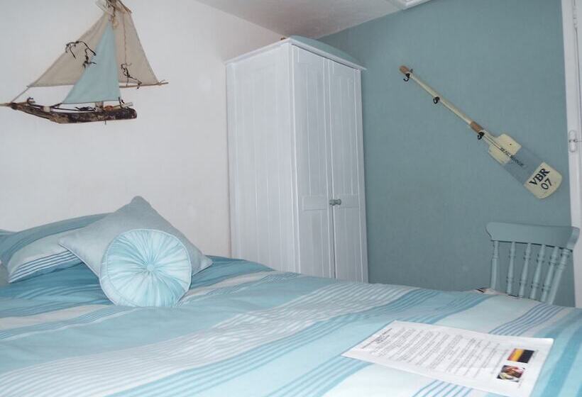 패밀리 룸, Corner House Guest House