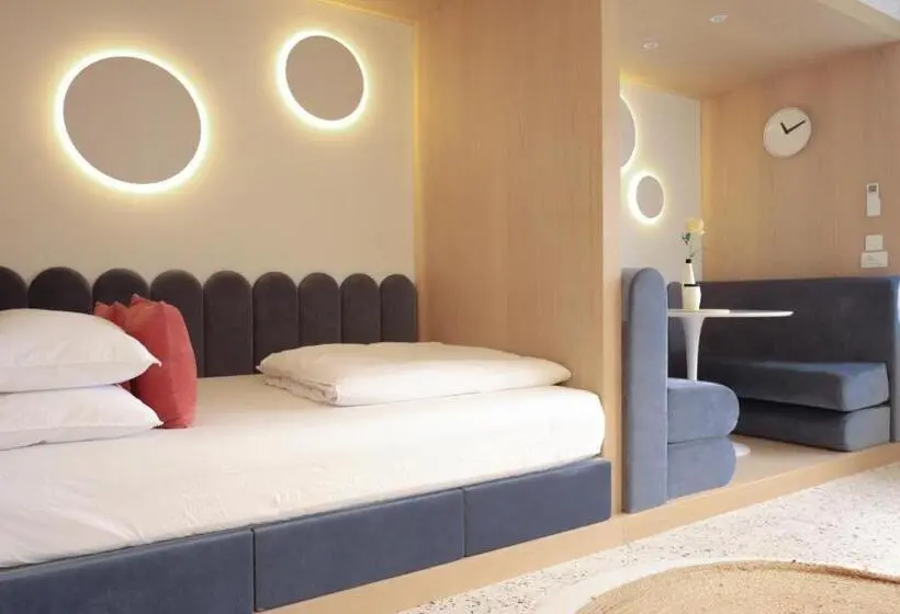 استودیوی لوکس, Eagle S Nest Ljubljana