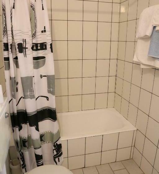 شقة عائلية, Villa Melina