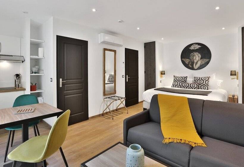 컴포트 스튜디오, Logis Hôtel Restaurant L Atelier D Epicure