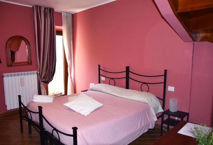 اتاق لوکس, Il Peperino Guesthouse