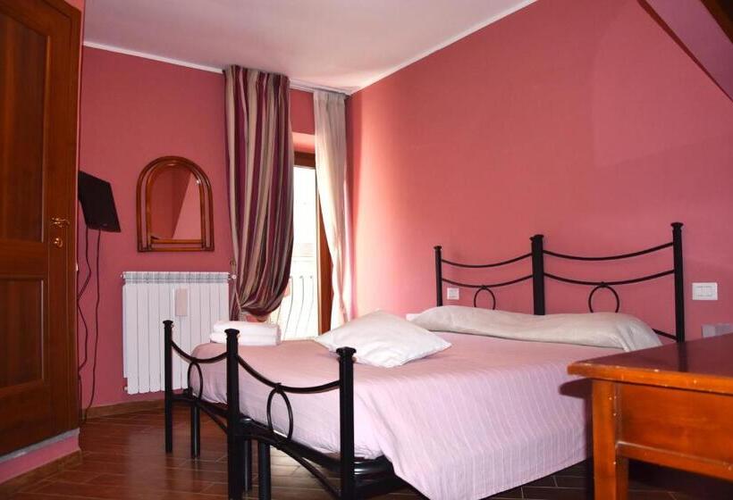 اتاق لوکس, Il Peperino Guesthouse