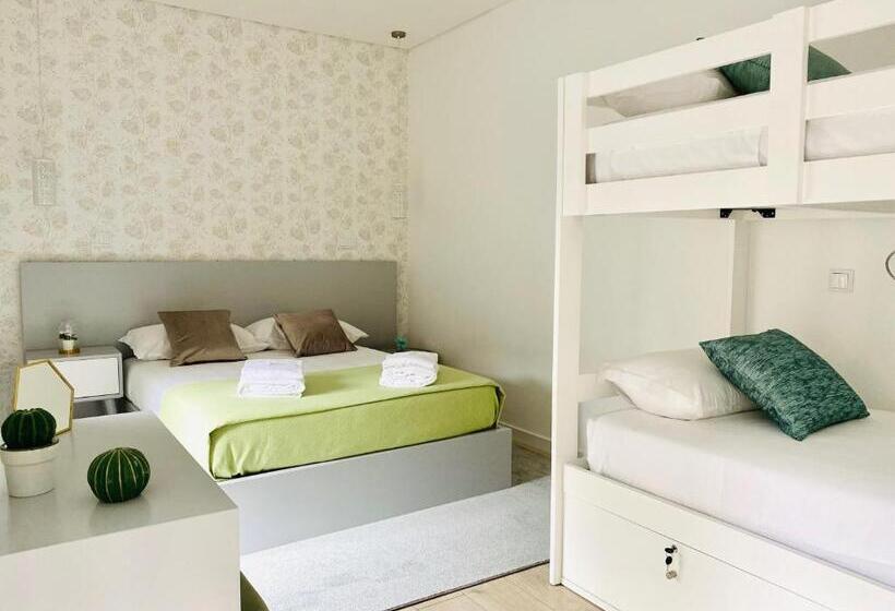 חדר משפחתי, Family Hostel Costa Nova