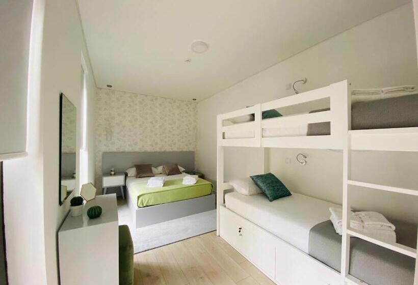 חדר משפחתי, Family Hostel Costa Nova