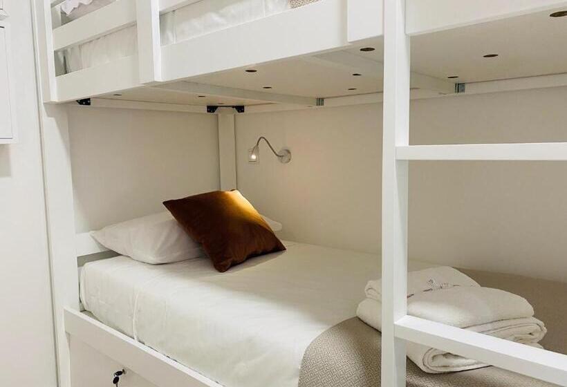 מיטה בחדר משותף, Family Hostel Costa Nova