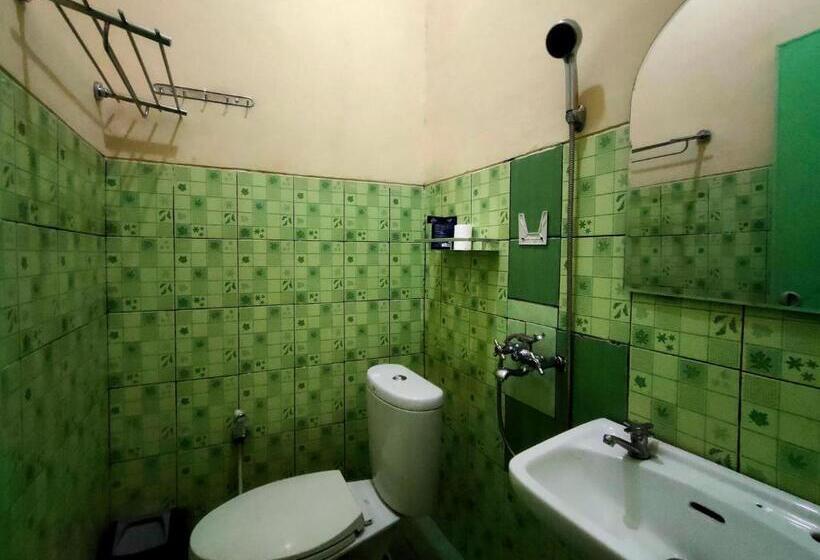 Standard Enkelrum, Bakom Inn Syariah