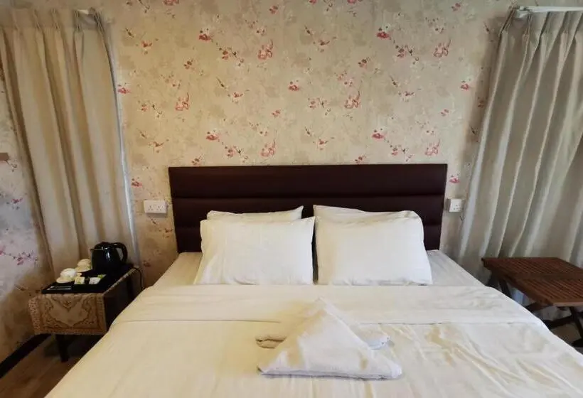キングサイズベッドのデラックスルーム, Oyo 89969 Mount Hill Villa Kundasang