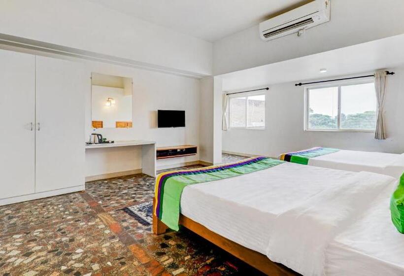 غرفة ديلوكس, Treebo Benaka Residency