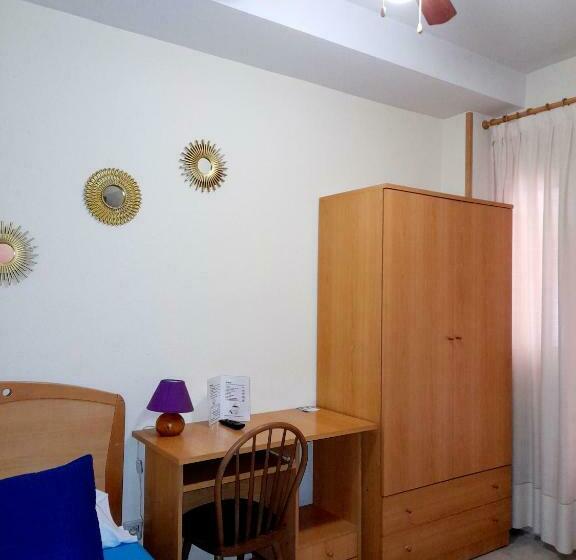 Номер Стандарт Индивидуальный, Hostal Doña María