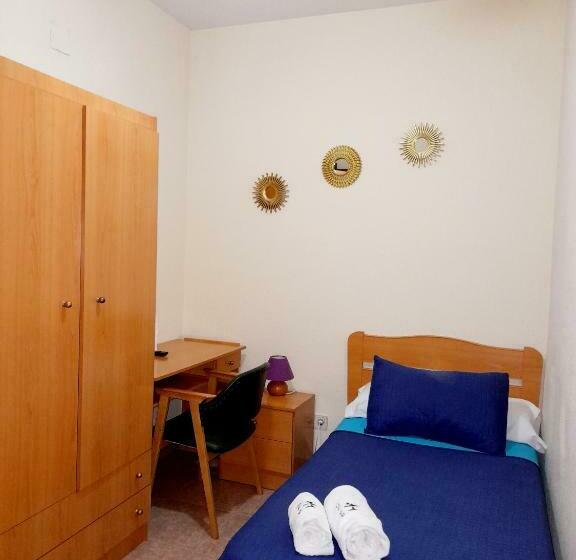 Номер Стандарт Индивидуальный, Hostal Doña María