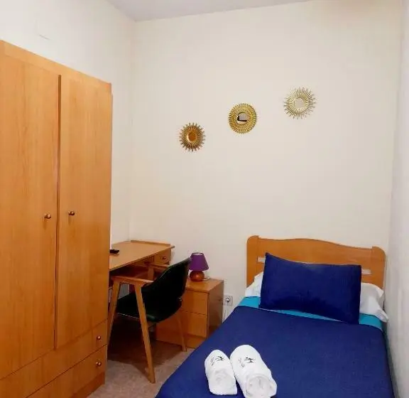 اتاق استاندارد یک نفره, Hostal Doña María