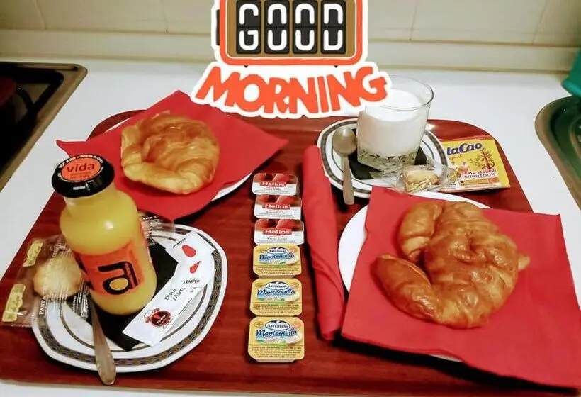اتاق استاندارد سه نفره, Hostal Doña María