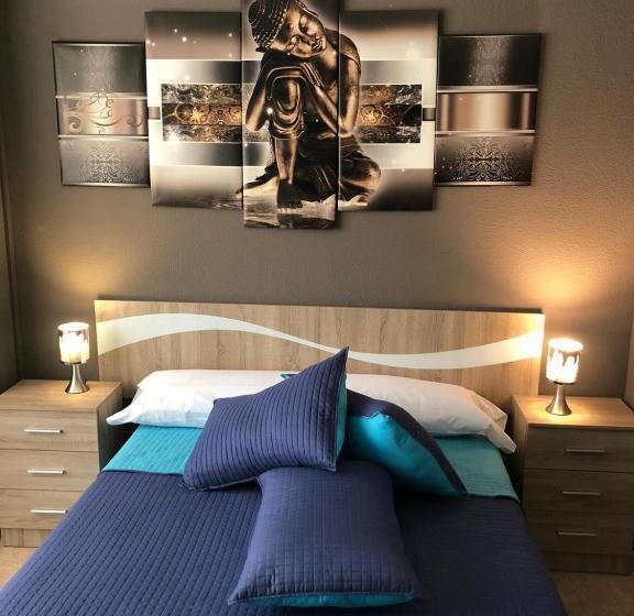 Люкс, Hostal Doña María