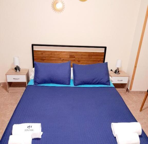 Номер Стандарт Трехместный, Hostal Doña María
