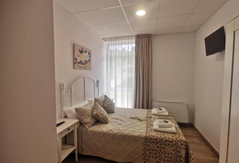 디럭스 룸, Lar Do Peregrino