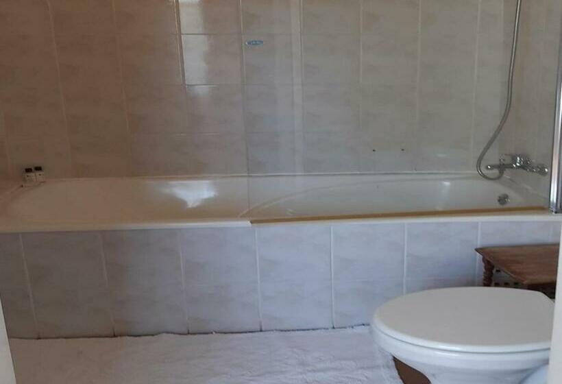 חדר דחוקס עם מיטת קינג, The Riverhouse Guesthouse