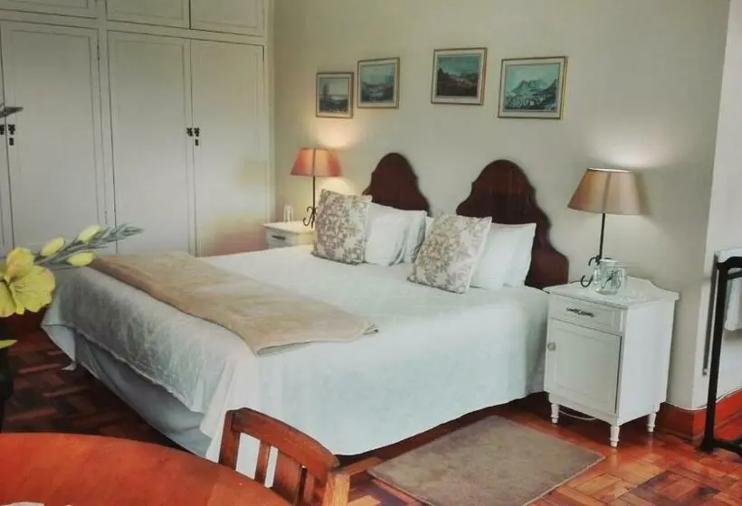キングサイズベッドのデラックスルーム, The Riverhouse Guesthouse