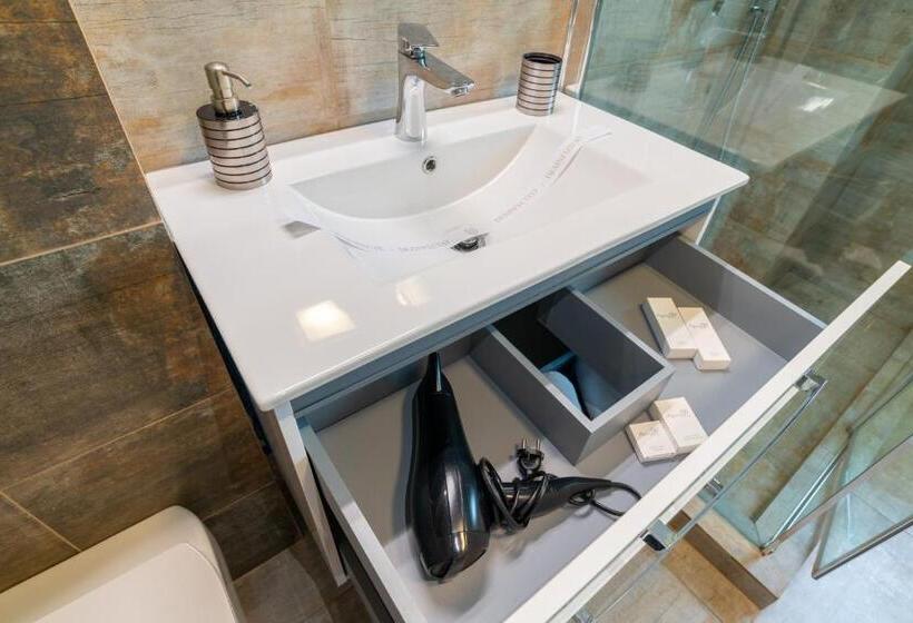１ベッドルームアパートメント, Tci Apartments