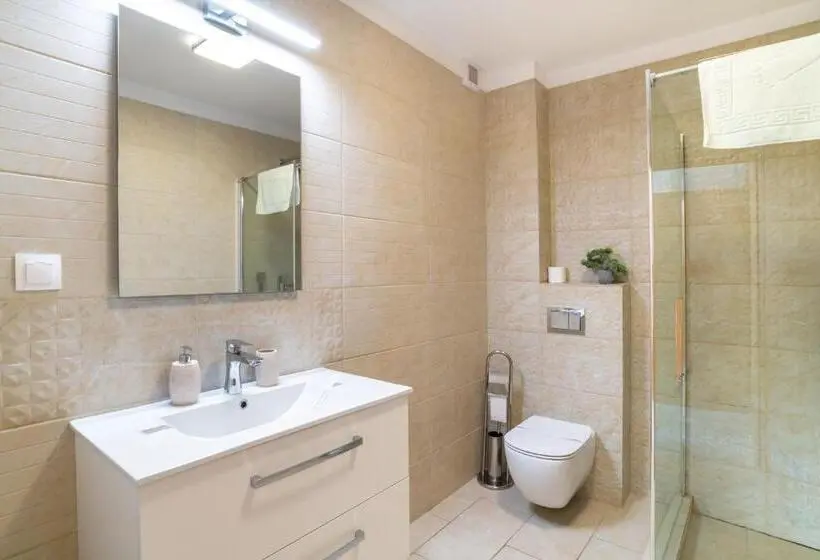 آپارتمان 1 خوابه با تراس, Tci Apartments