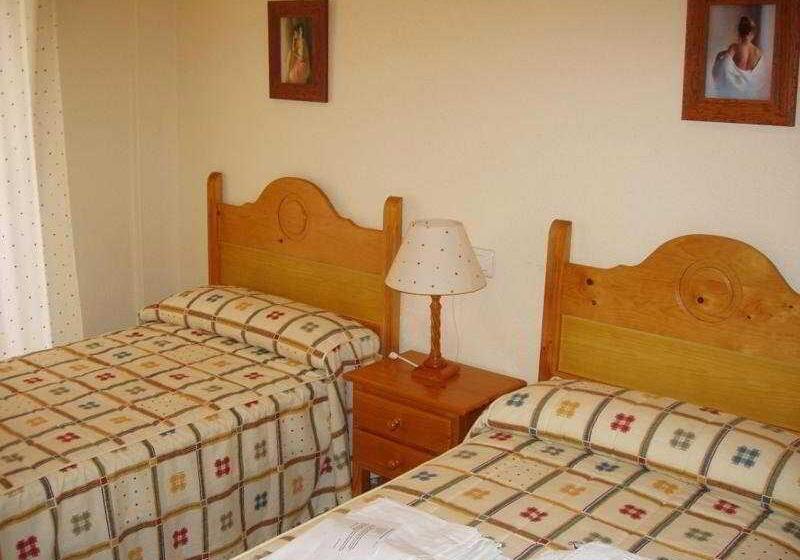 آپارتمان 3 خوابه, Apartamentos Pueblo Salado