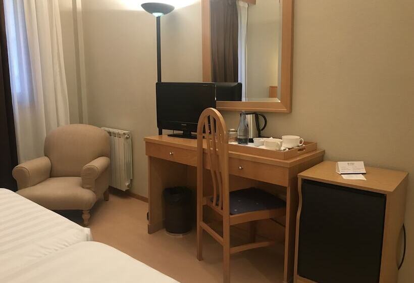 Номер Стандарт, Alda Castelao