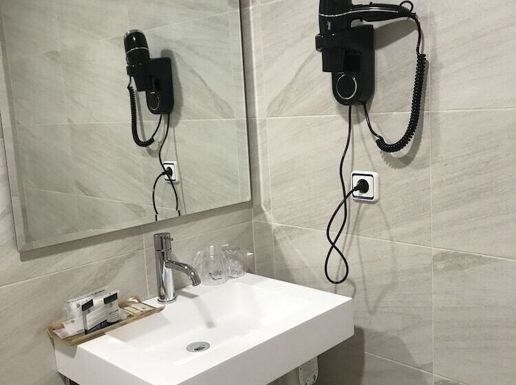 Номер Стандарт, Alda Castelao