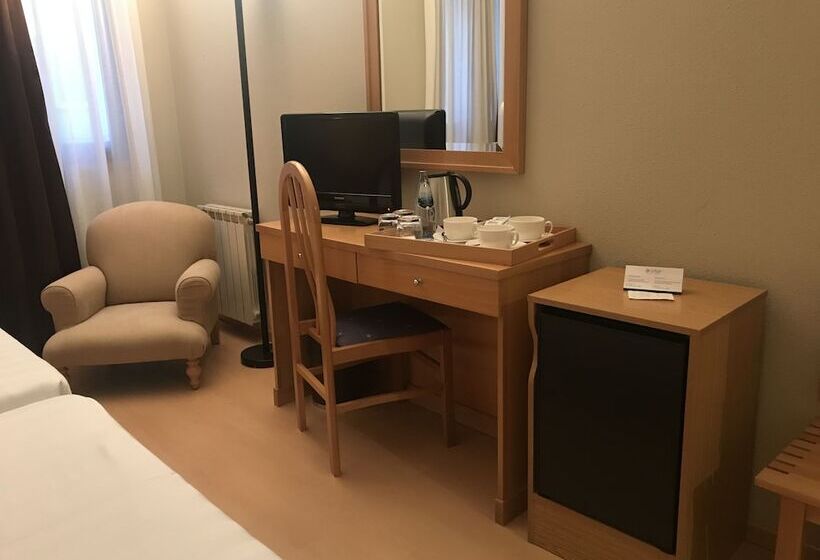 Номер Стандарт Трехместный, Alda Castelao