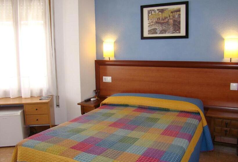 スタンダードルーム, Hostal Platja