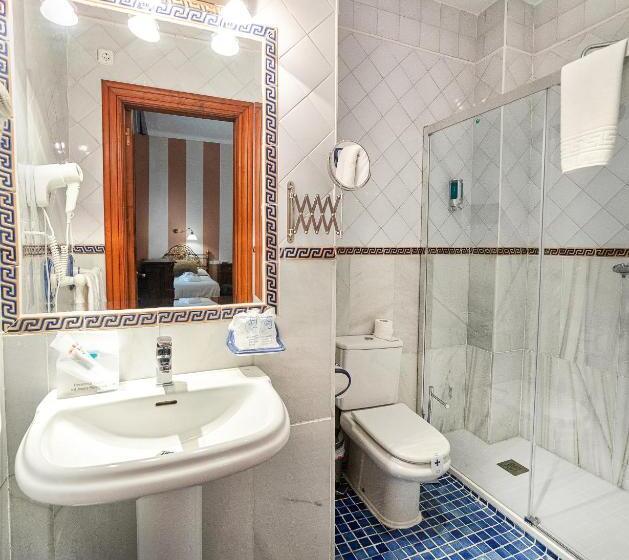 غرفة سوبيريور, Alvar Fanez