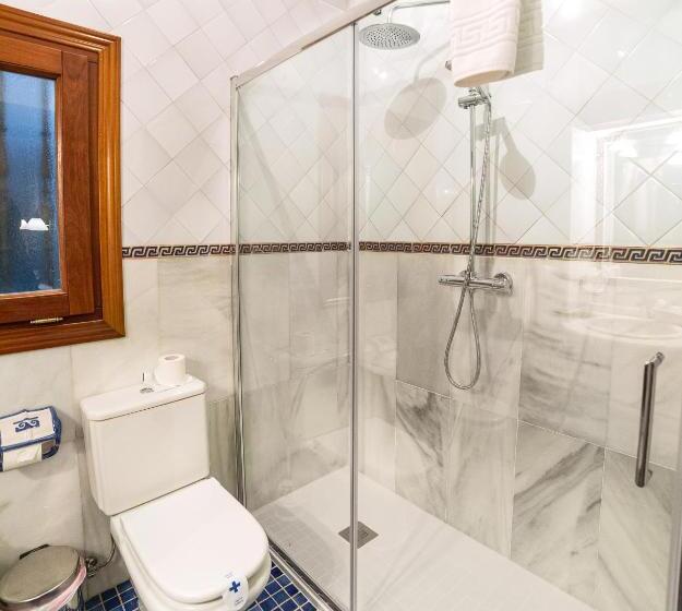 غرفة سوبيريور, Alvar Fanez